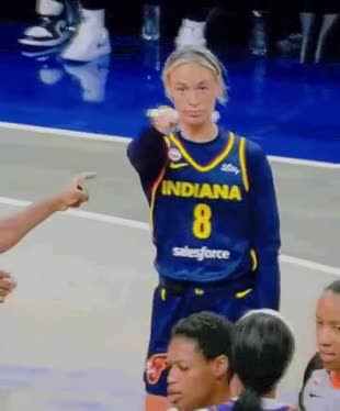 Sophie Cunningham Pointing meme template